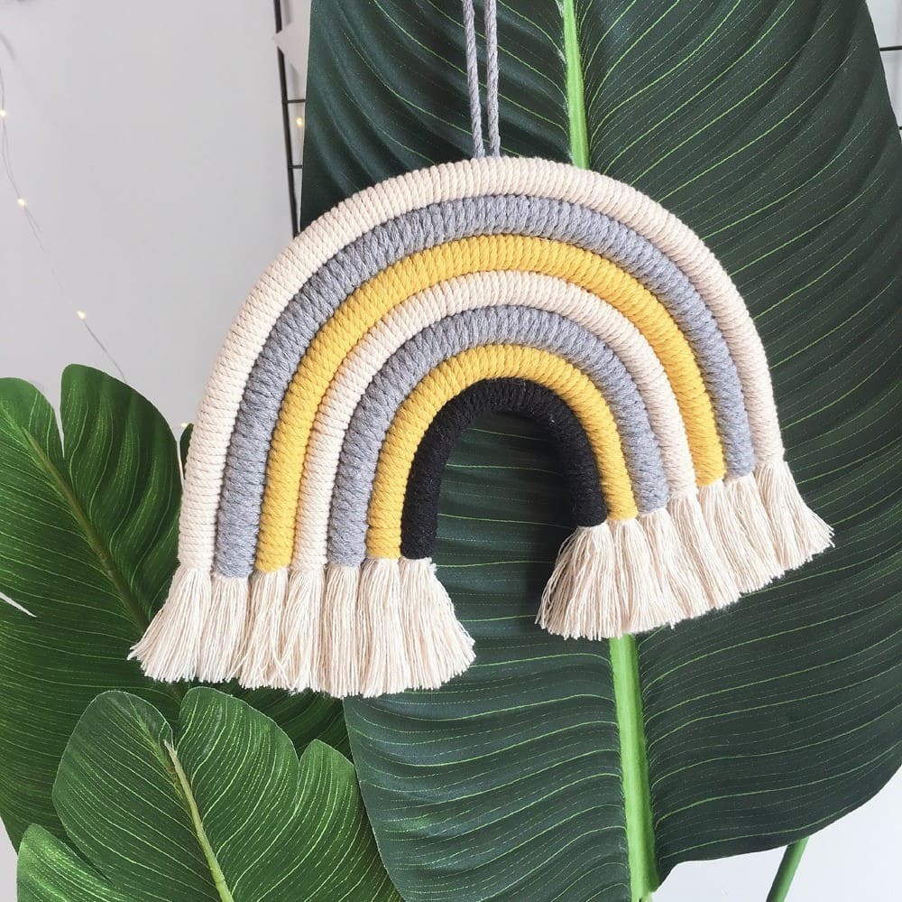 Arc-en-ciel macramé Arc-en-ciel en Macramé Éclat créatif
