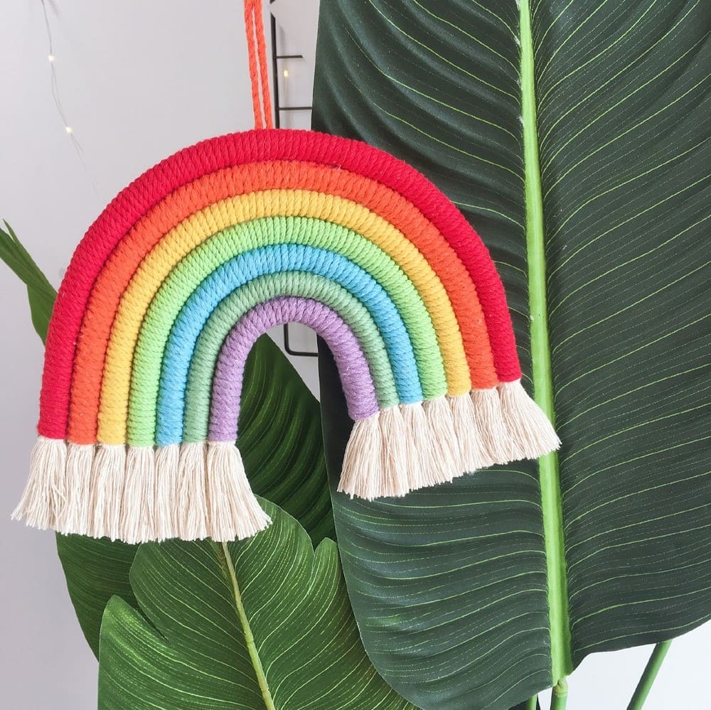 Arc-en-ciel macramé Arc-en-ciel en Macramé Éclat créatif