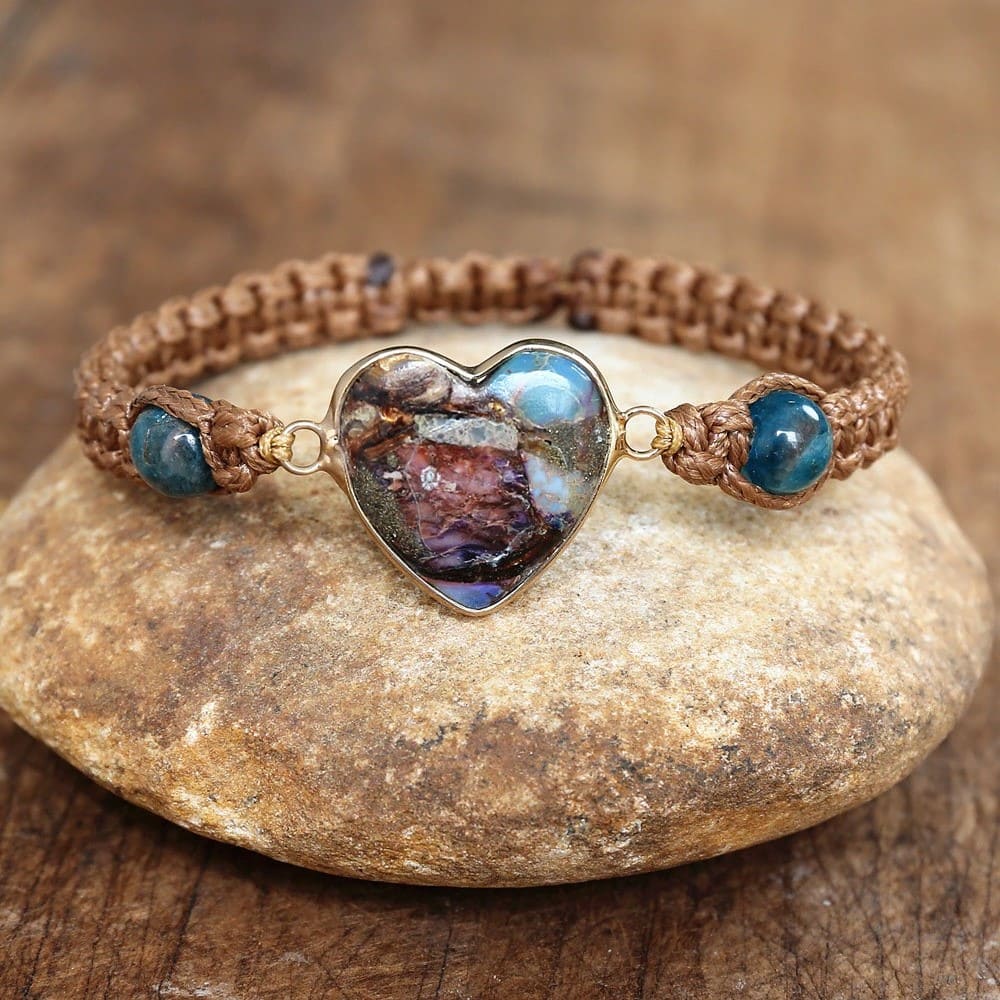 Bracelet Macramé Cœur en Macramé : Bracelet Élégance Artisanale